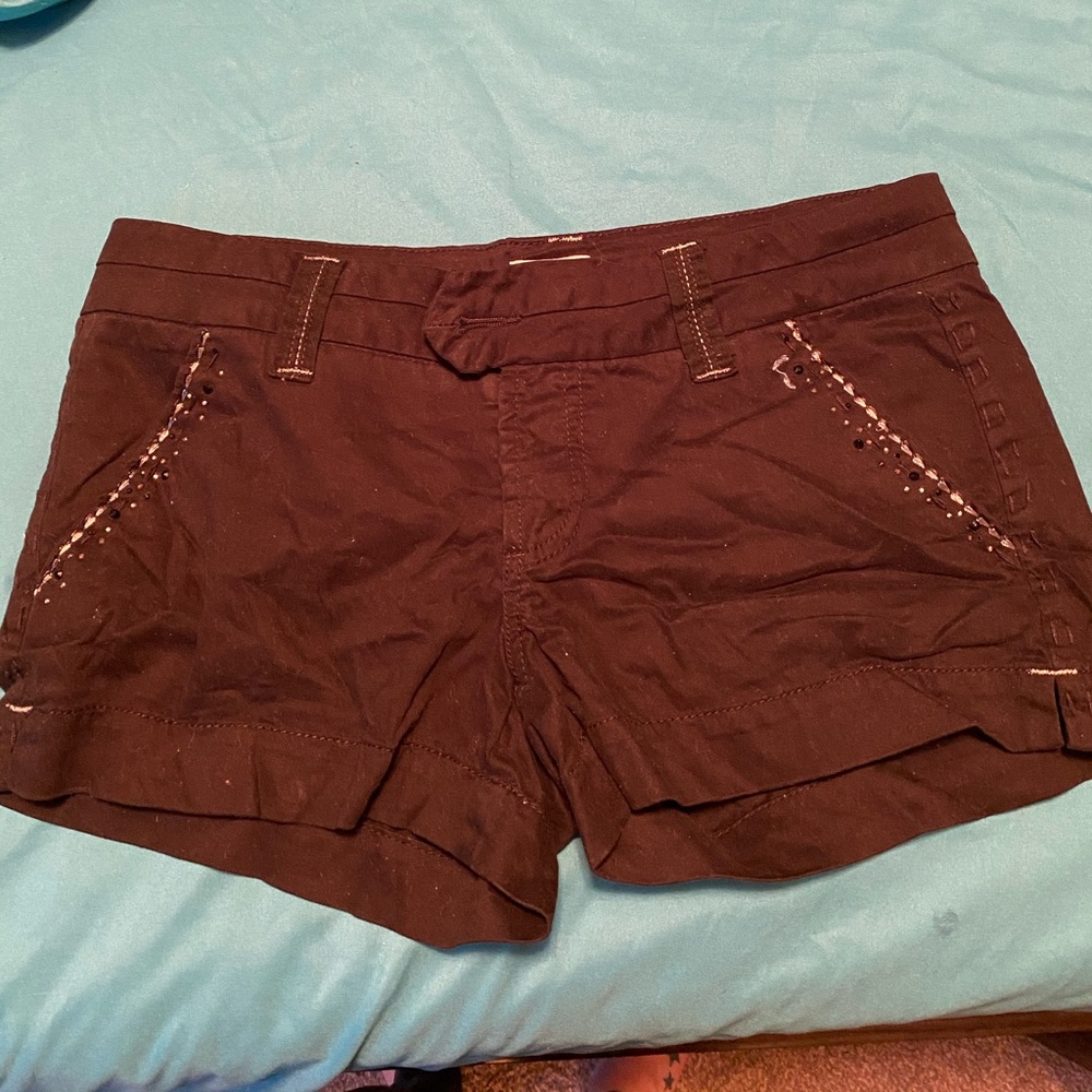 Buckle black shorts